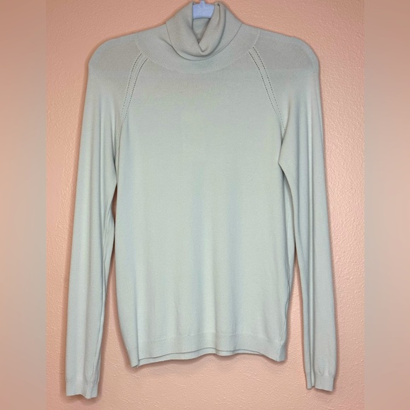 Women’s sweater - Picture 1 of 4